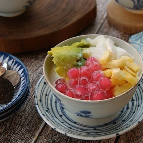 25 Resep kreasi es kelapa muda yang bikin buka puasa makin segar