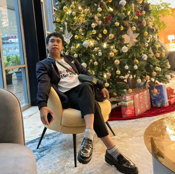 Mimi Peri tampil macho © Instagram