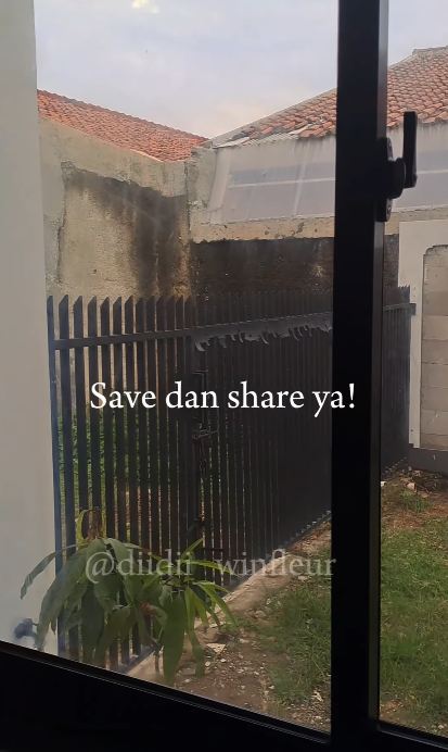 Tak perlu sabun, begini trik bersihkan kaca dapur yang berminyak dan kusam pakai 1 bahan dapur