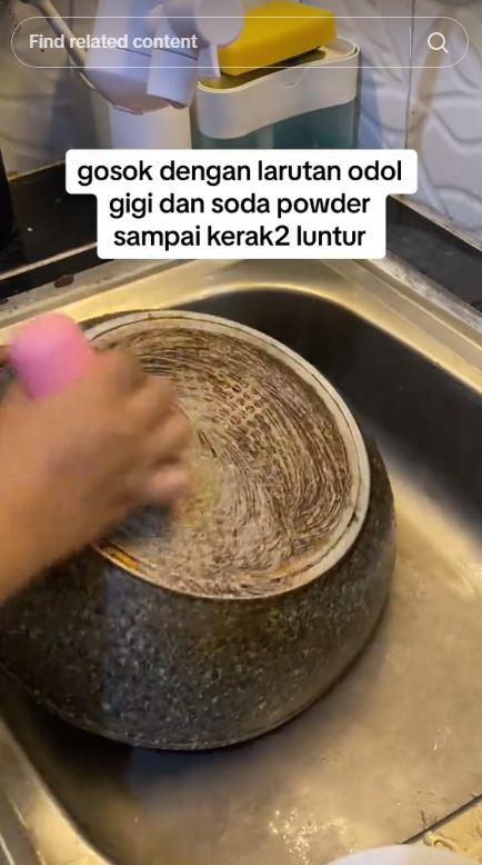 Tanpa disiram cuka, ini trik bersihkan pantat wajan gosong cuma pakai 2 bahan