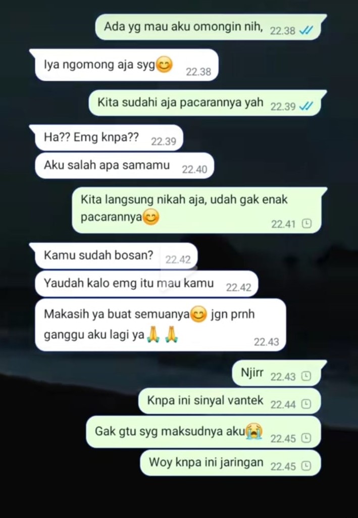 chat lucu gagal bikin senang pacar © berbagai sumber chat lucu gagal bikin senang pacar © berbagai sumber