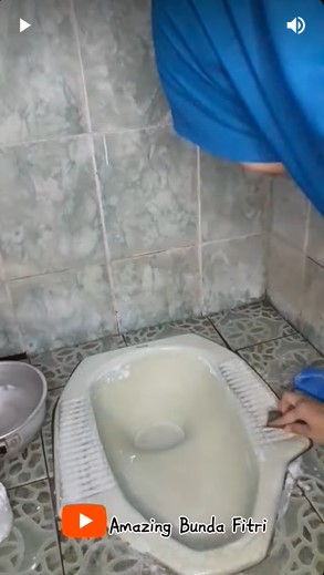 Tak perlu disiram cuka, ini cara basmi kerak di kloset agar bersih kesat cukup tambah 1 bahan dapur