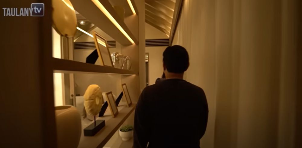 potret kamar tidur Maia Estianty dindingnya bergaya Italia © 2024 brilio.net