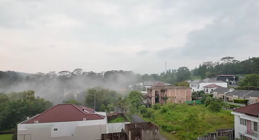 Potret rooftop Verrell Bramasta view langsung gunung Salak © 2024 brilio.net Potret rooftop Verrell Bramasta view langsung gunung Salak © 2024 brilio.net