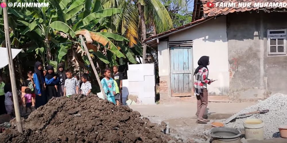 Potret rumah sederhana seleb TikTok Fahmi NM sebelum sukses © 2024 brilio.net