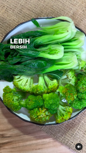 Tak ditambah baking soda, ini trik merebus brokoli agar warnanya tetap hijau cerah pakai 1 bahan dapur