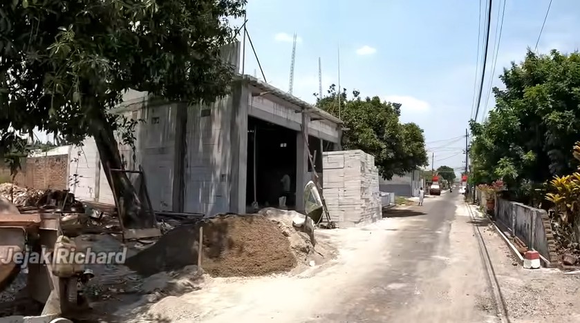 pedangdut koplo bisa bangun rumah megah © YouTube
