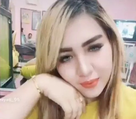 potret lawas Mira Hayati © TikTok