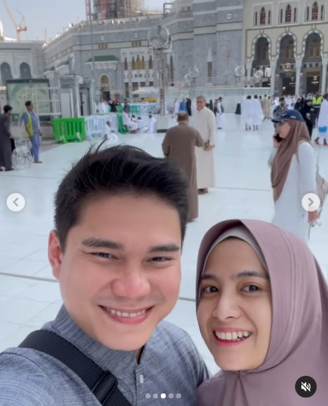Acha Septriasa jalani ibadah umrah © Instagram Acha Septriasa jalani ibadah umrah © Instagram