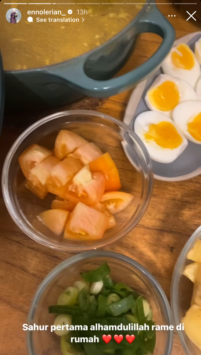 Sambut hari pertama puasa, menu sahur 11 seleb ini lezat dan menggugah selera