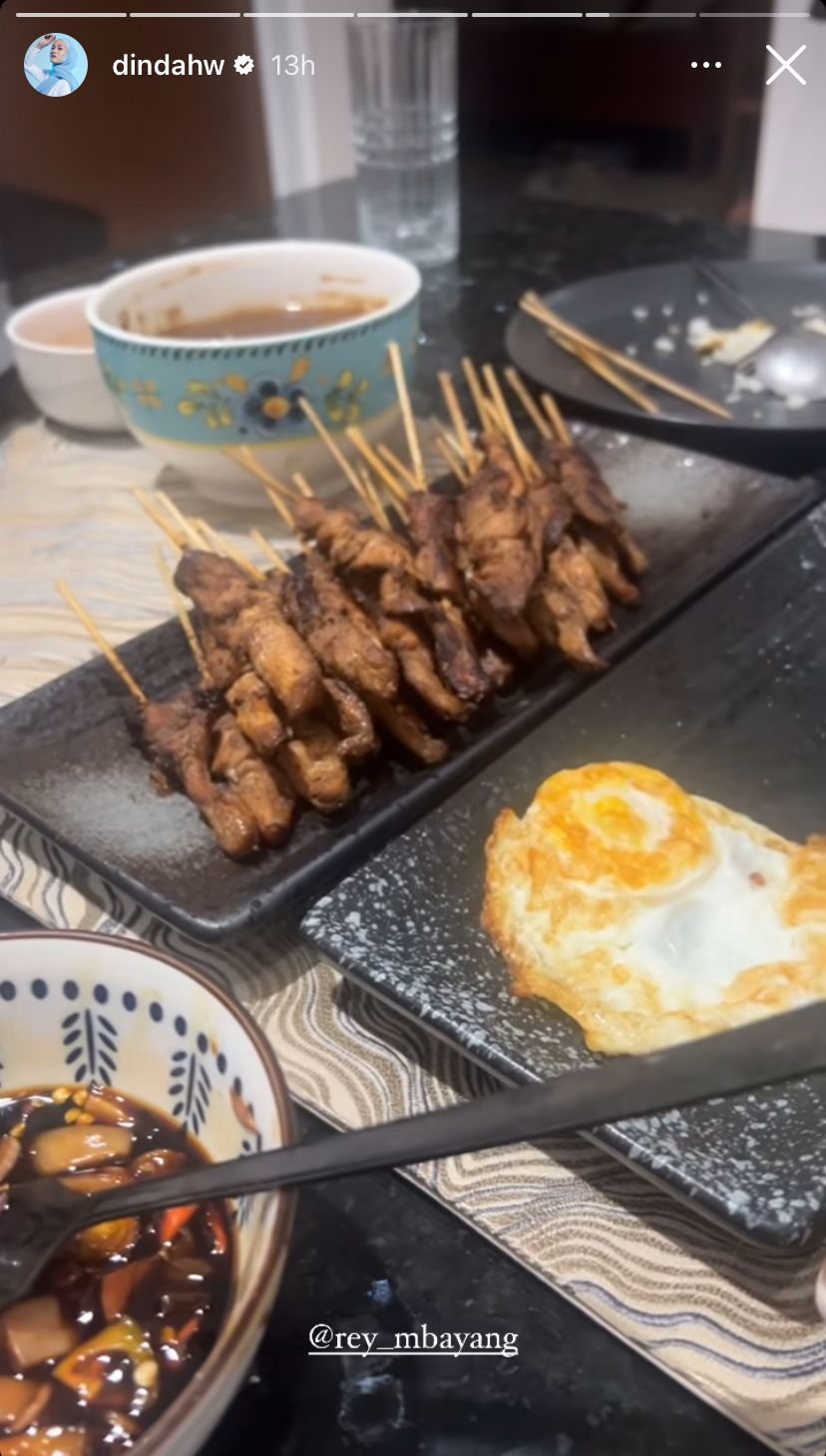 Sambut hari pertama puasa, menu sahur 11 seleb ini lezat dan menggugah selera