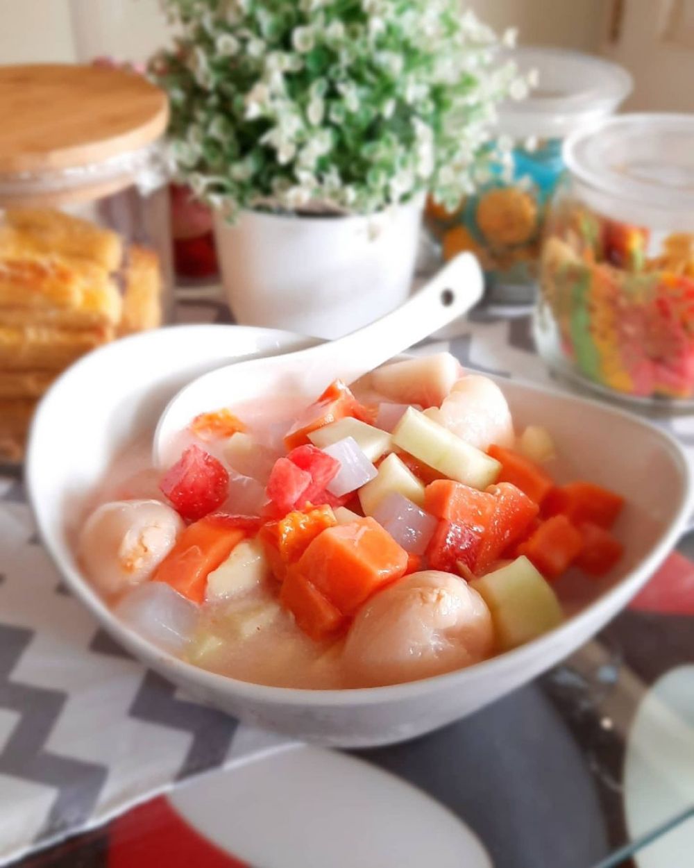 17 Resep sop buah istimewa, segar, praktis, dan manis, andalan buat buka puasa