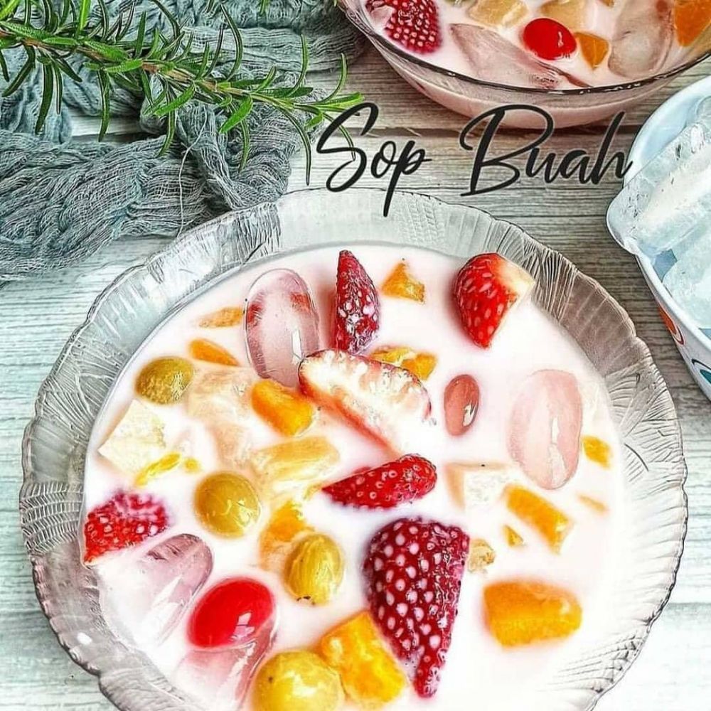 17 Resep sop buah istimewa, segar, praktis, dan manis, andalan buat buka puasa