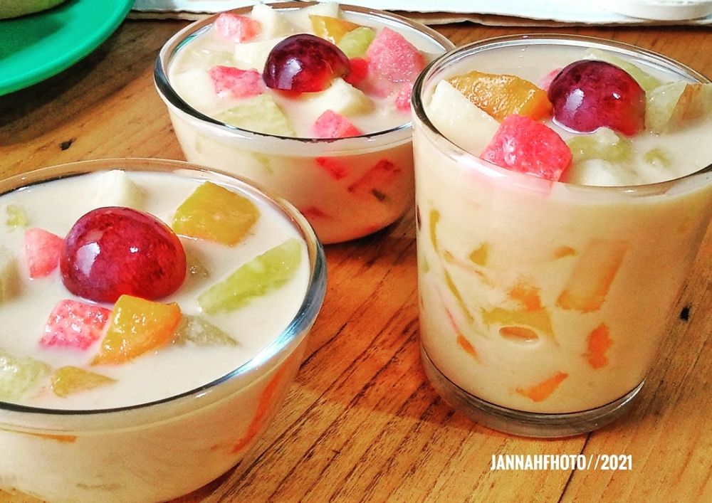 17 Resep sop buah istimewa, segar, praktis, dan manis, andalan buat buka puasa