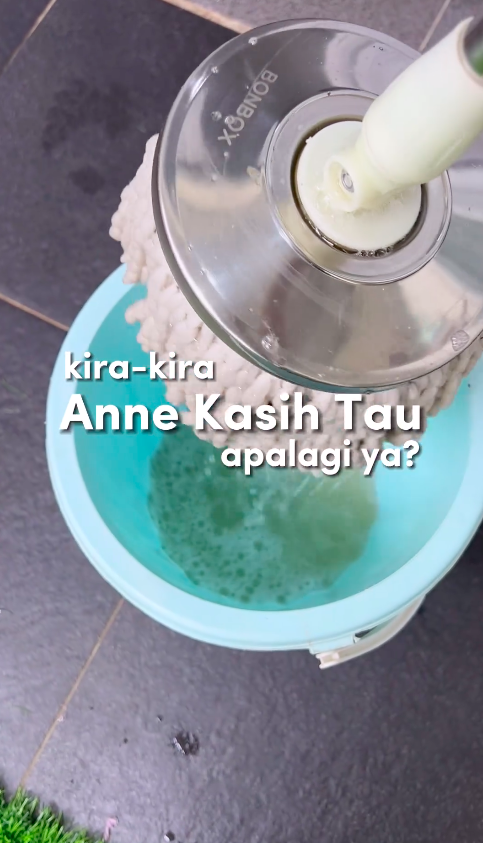 Tanpa perlu dikucek, ini trik cuci kain pel dekil agar bersih dan kinclong lagi pakai 3 bahan dapur