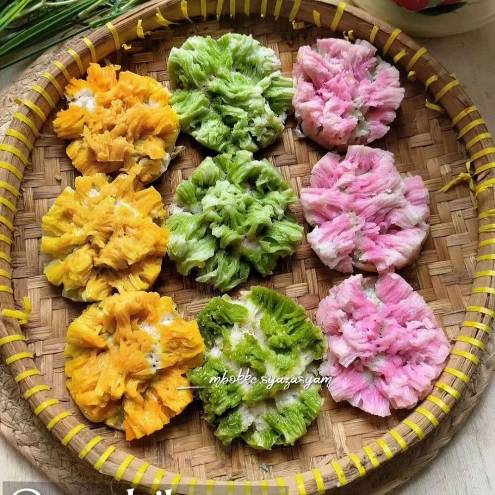 15 Resep camilan dari tepung kanji untuk takjil, praktis, enak, dan lembut