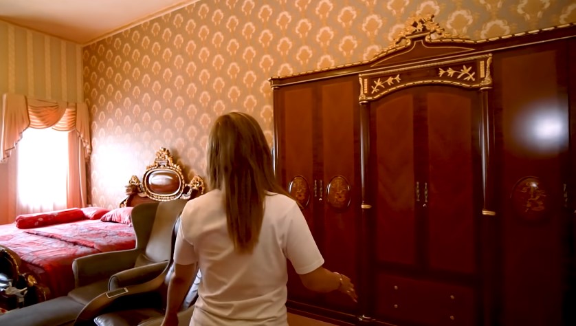 potret kamar tidur Inul luas © YouTube