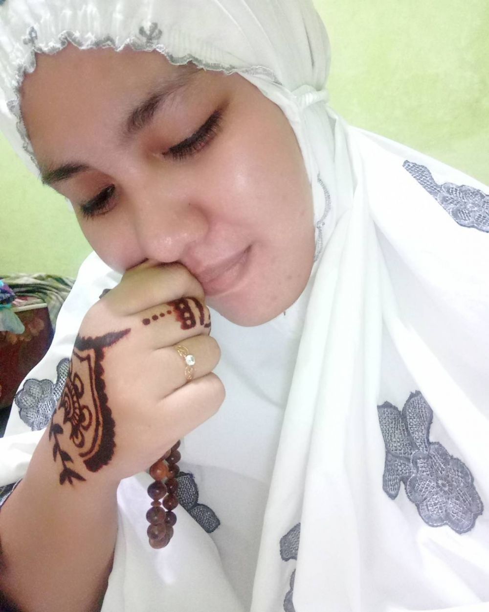 transformasi mira hayati emak emak sosialita 28 tahun © berbagai sumber transformasi mira hayati emak emak sosialita 28 tahun © berbagai sumber