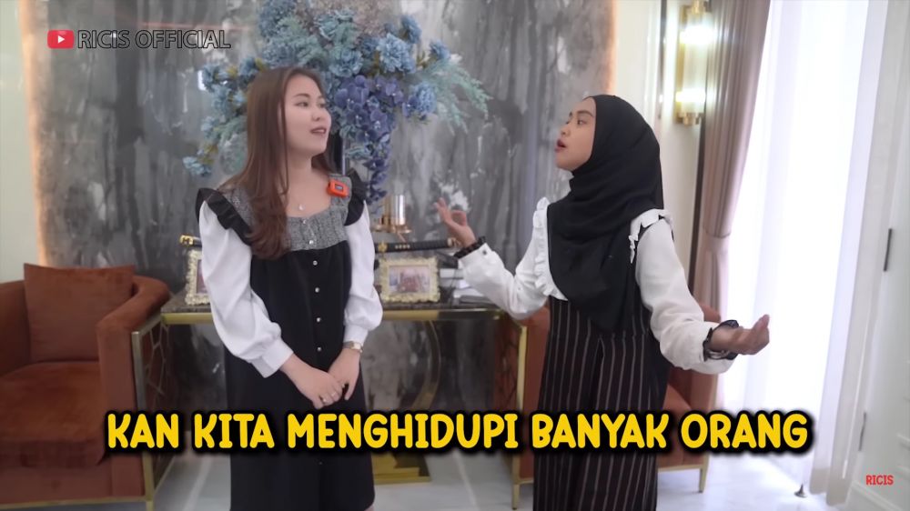 rumah mewah Melvina Husyanti © 2024 brilio.net rumah mewah Melvina Husyanti © 2024 brilio.net