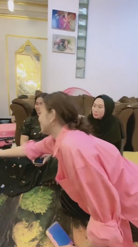 dapur rumah di kampung halaman © 2024 brilio.net