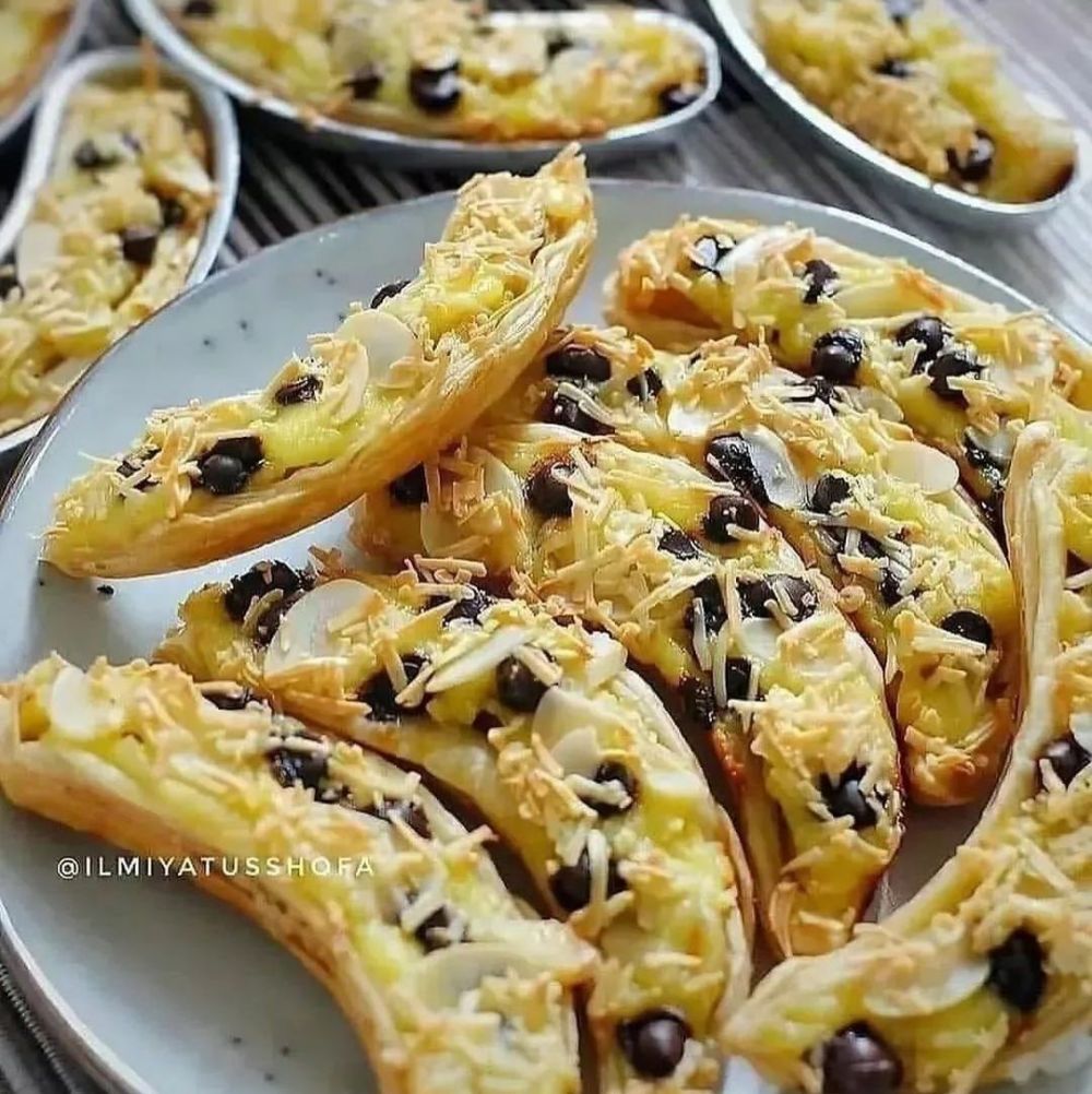 17 Resep camilan berbahan pisang cocok untuk takjil, simpel, gurih, enak, dan nikmat