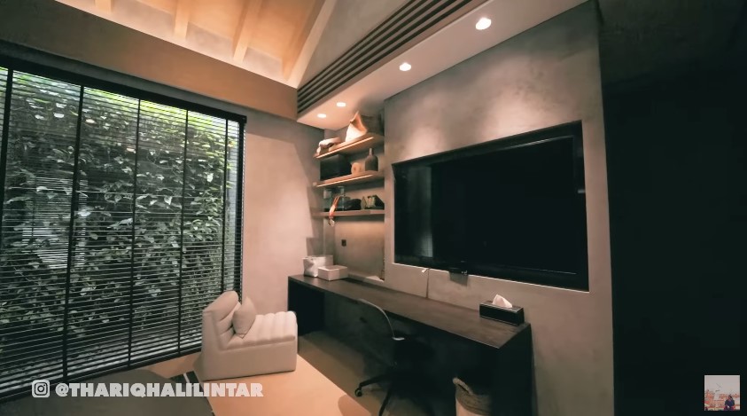 kamar El Rumi di rumah Maia © YouTube