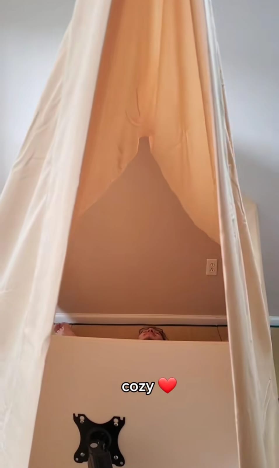 serba serbi kemah nyeleneh berbagai sumber