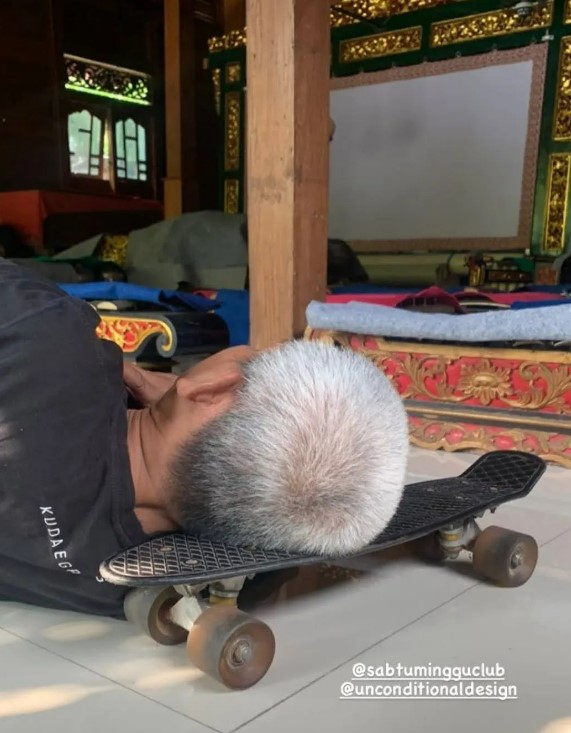 orang tidur nyeleneh berbagai sumber orang tidur nyeleneh berbagai sumber