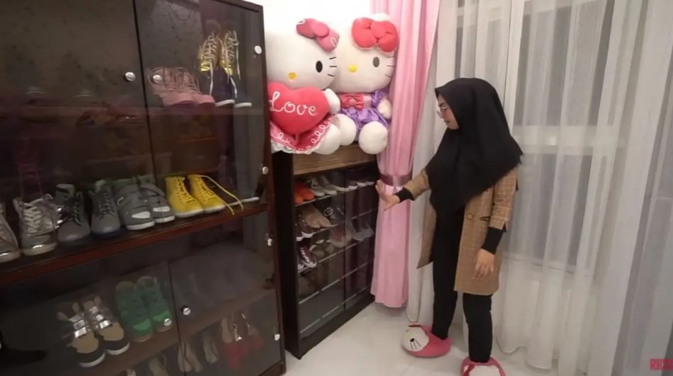 kamar Ria Ricis saat masih gadis © YouTube kamar Ria Ricis saat masih gadis © YouTube