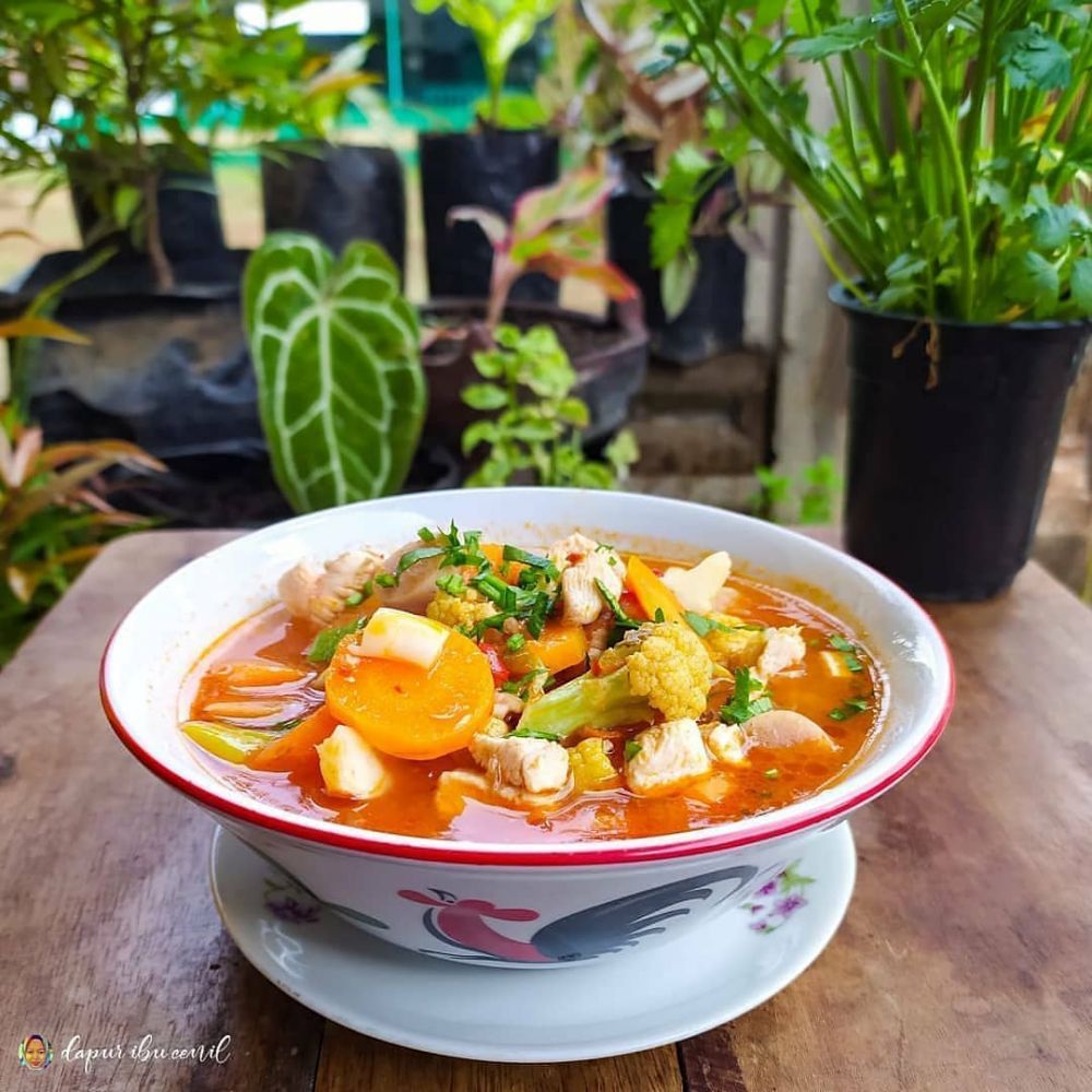 13 Resep ayam pedas untuk sahur, empuk, mudah dibuat, dan menggugah selera