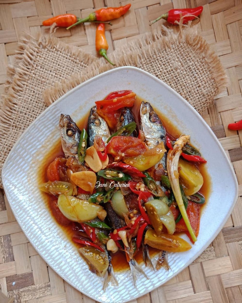 13 Resep ikan pindang tanpa santan, simpel, antiamis, dan bumbunya meresap sempurna