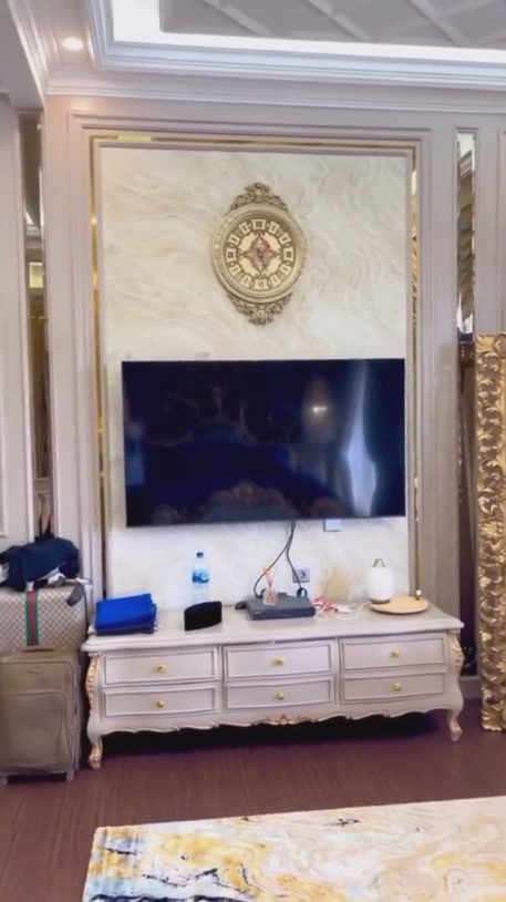 kamar shella saukia ada ruang tersembunyi © 2024 brilio.net kamar shella saukia ada ruang tersembunyi © 2024 brilio.net