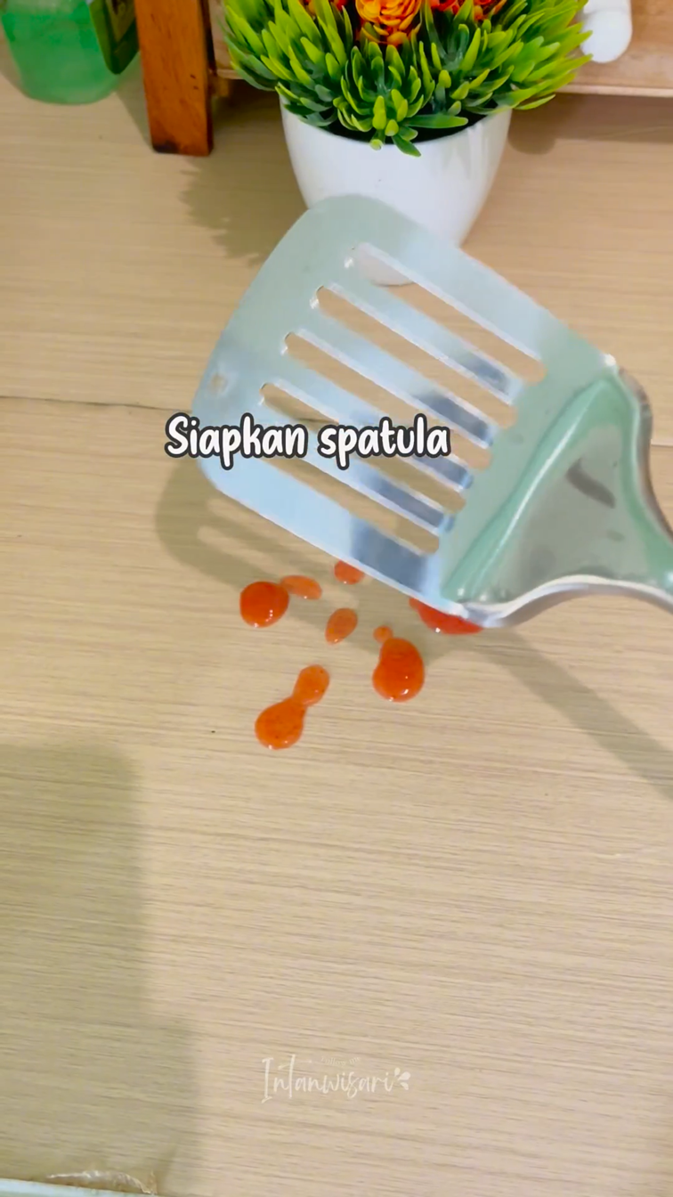 Bukan diusap lap, ini cara cerdik bersihkan tumpahan saus agar bersih dan kesat pakai satu alat simpel