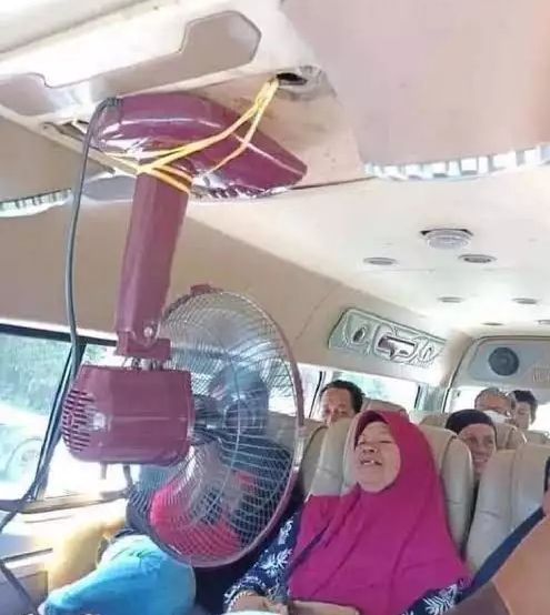 potret kocak cara menghindari panas © X