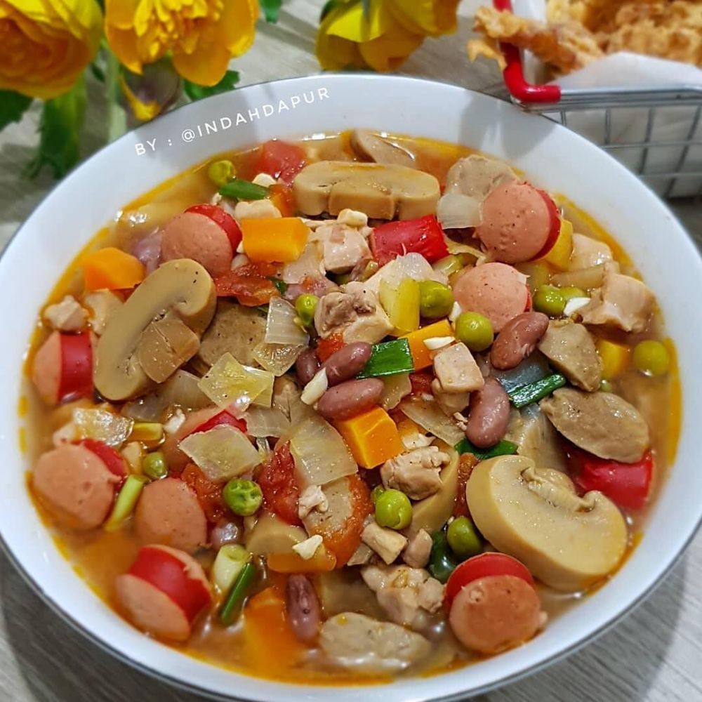 17 Resep menu sahur serba kuah merah, simpel, enak, dan menggugah selera