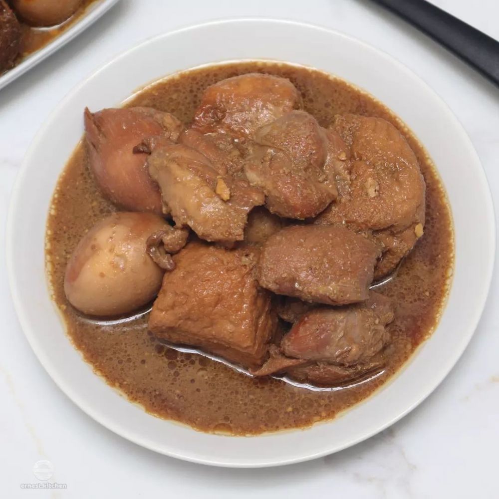 17 Resep semur ayam ala rumahan lauk andalan buka puasa, enak, sederhana, dan nggak bikin bosan