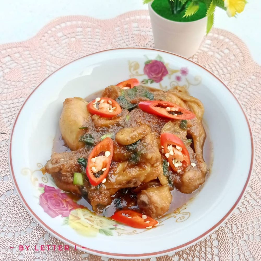 17 Resep semur ayam ala rumahan lauk andalan buka puasa, enak, sederhana, dan nggak bikin bosan