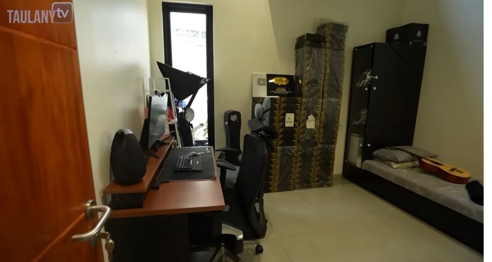 Potret rumah Rigen yang minimalis modern YouTube