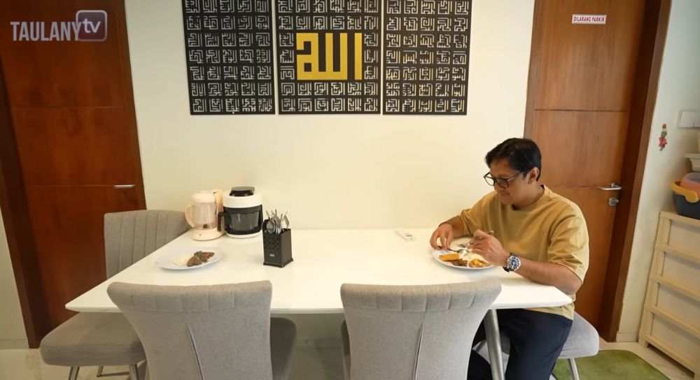 Potret rumah Rigen yang minimalis modern YouTube