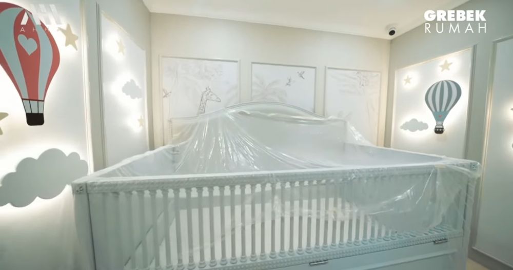 kamar baby Azura YouTube