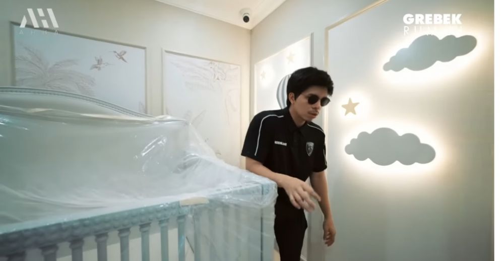 kamar baby Azura YouTube