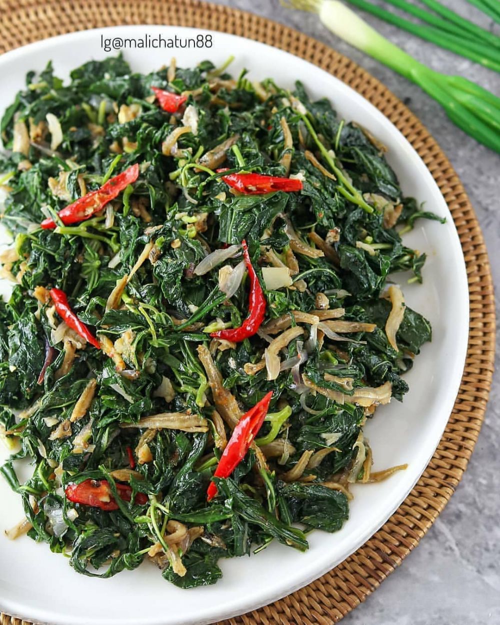 17 Resep menu sahur bergizi untuk anak kos, enak, praktis, dan mengenyangkan