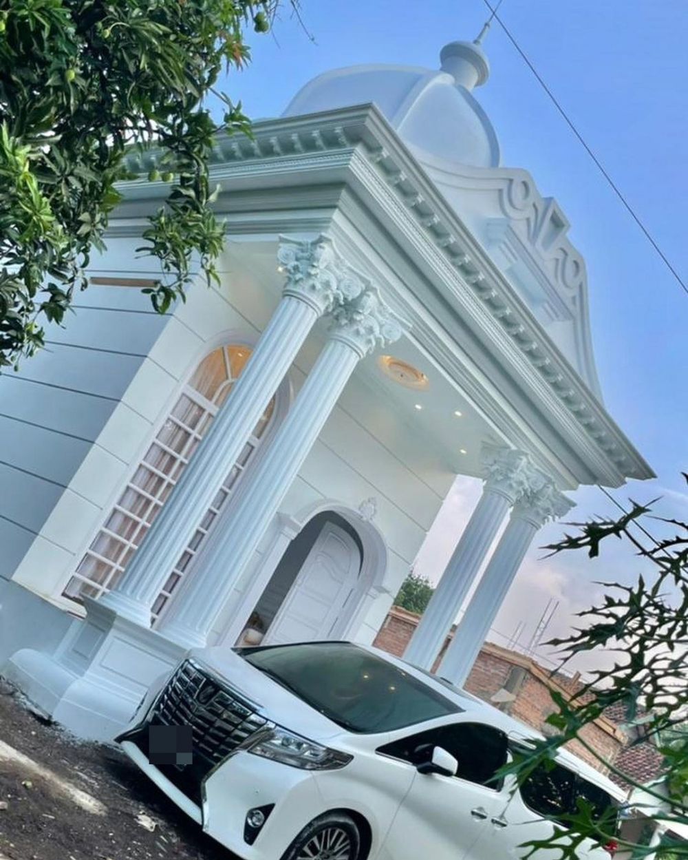 fasad rumah milik bos skincare © berbagai sumber fasad rumah milik bos skincare © berbagai sumber