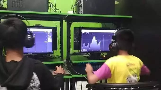 45 Potret kocak cara nyeleneh saat main game ini hanya bisa dilakukan oleh pro player, absurd pol