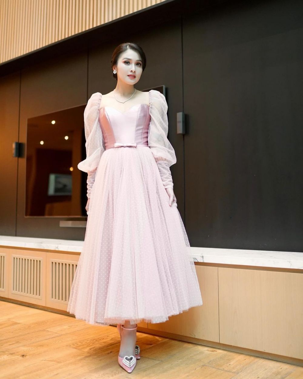 sandra dewi ogah pamer harta © 2024 brilio.net