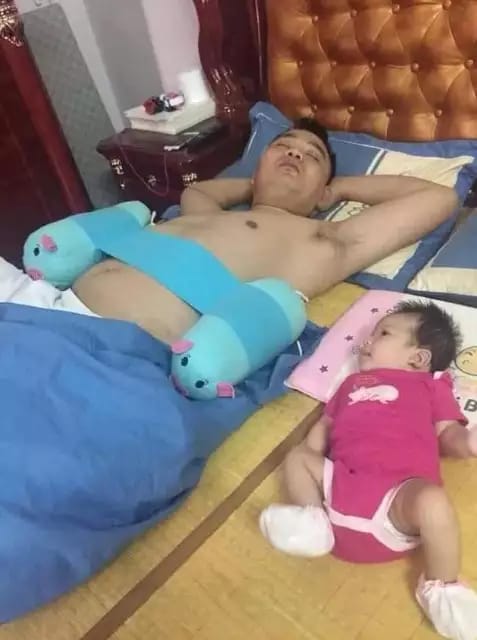 kelakuan bapak saat dipasrahin ngemong anak berbagai sumber