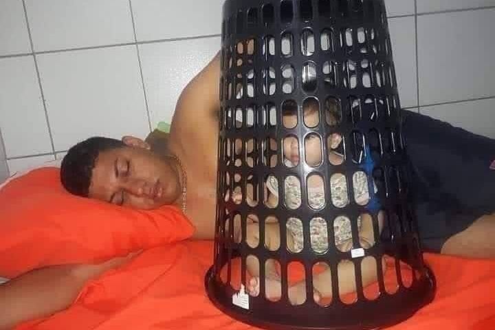 kelakuan bapak saat dipasrahin ngemong anak berbagai sumber