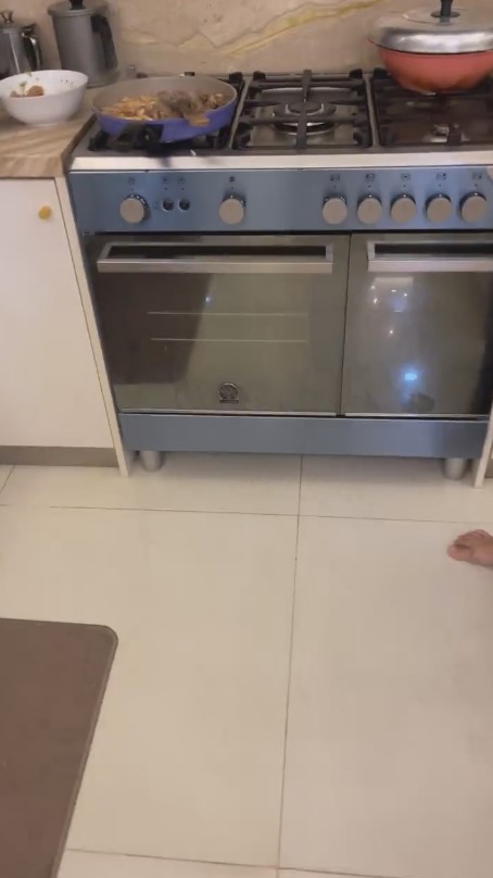 dapur rumah bos skincare Erlyanie © 2024 brilio.net