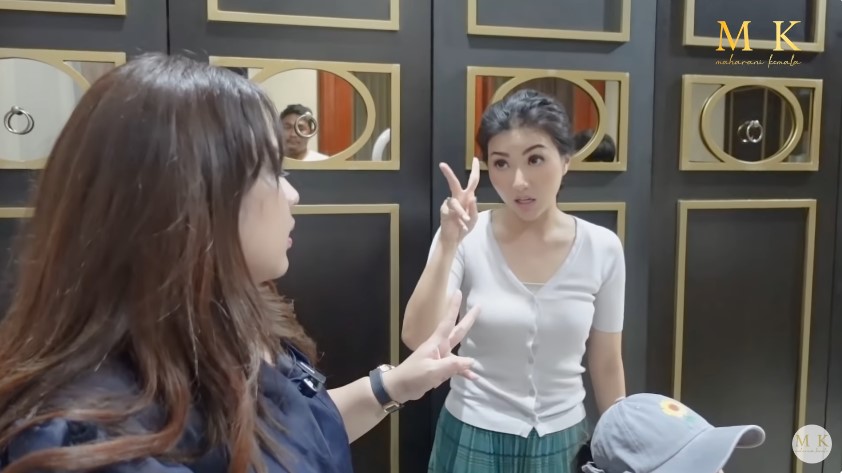 walk in closet Sarwendah Mangga Dua © YouTube