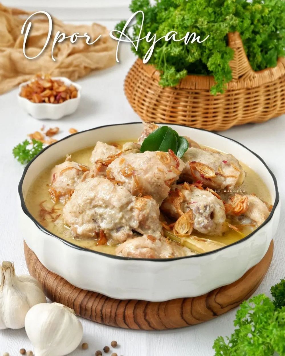 25 Resep opor ayam menu andalan Lebaran, enak, gurih, simpel, dan menggugah selera